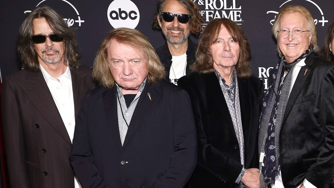 Ex-Foreigner Lead Singer Joins Rock Supergroup 