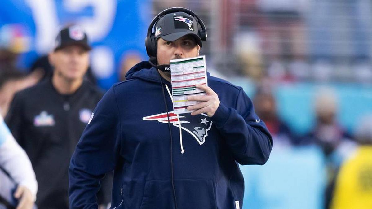  Feb 8, 2026; Santa Clara, CA, USA; New England Patriots inside linebackers coach Zak Kuhr against the Seattle Seahawks during Super Bowl LX at Levi's Stadium. Mandatory Credit: Mark J. Rebilas-Imagn Images | Mark J. Rebilas-Imagn Images 