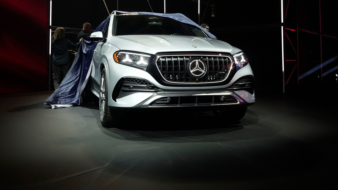 Mercedes-Benz halts production after medical emergency