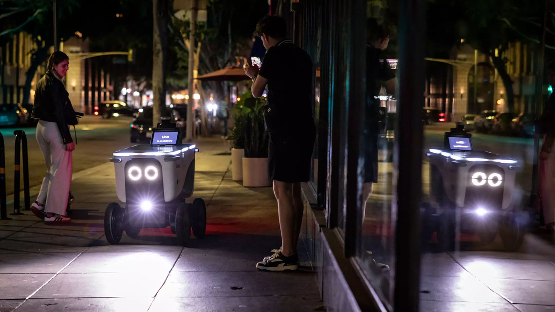 Downtown LA businesses are in crisis. Owners want politicians to deal with it 