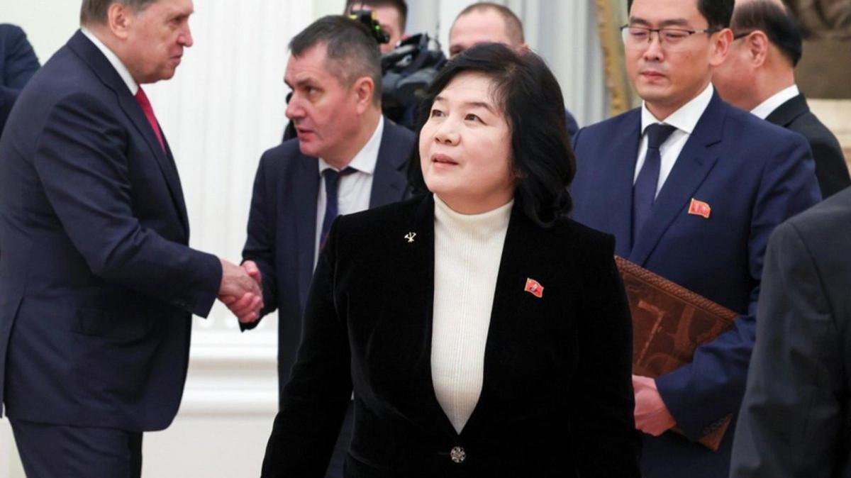 North Korean Foreign Minister Choe Son Hui (C) arrives to a meeting with Russian President Vladimir Putin in Moscow, Russia. Photo by VYACHESLAV PROKOFYEV / EPA