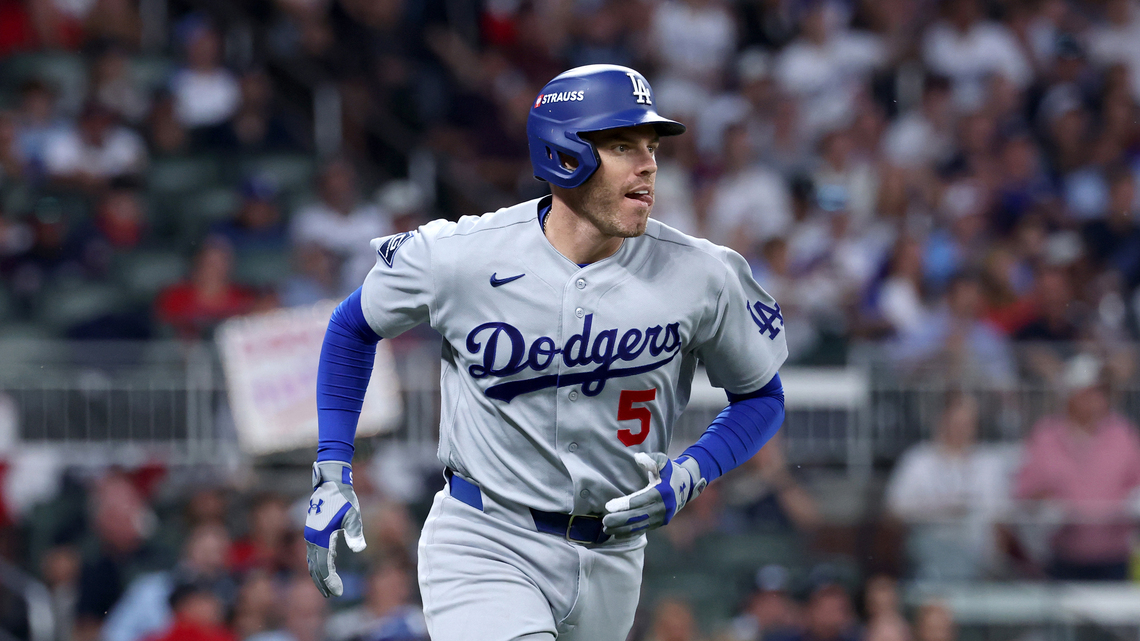 Dodgers beat Braves on Kiké Hernández and Freddie Freeman homers, take 2-1 NLDS lead 