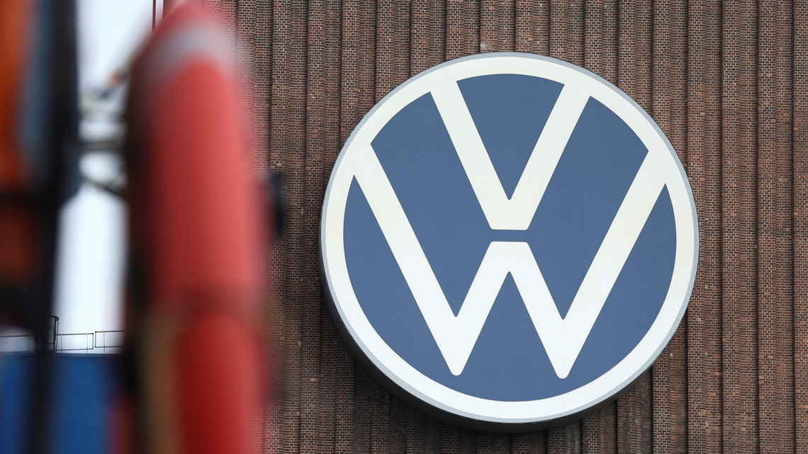 Volkswagen crisis worsens with $11.5 billion profit warning, largely due to Porsche struggles 