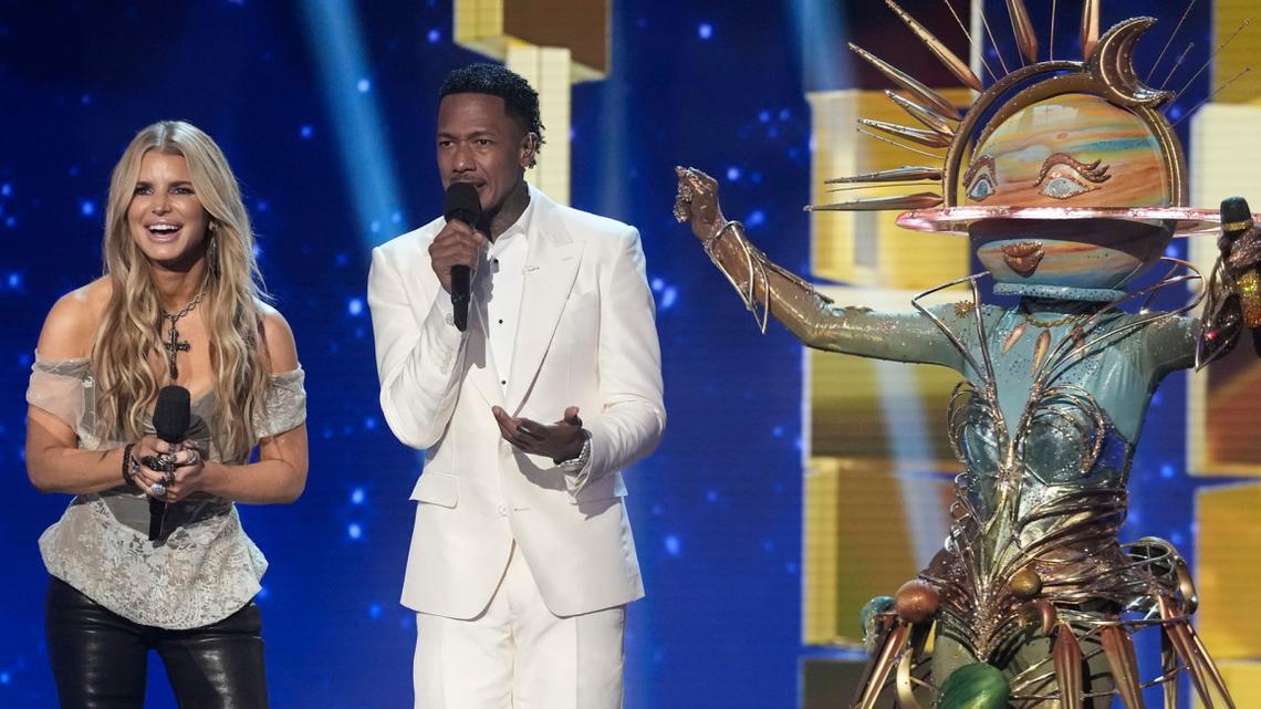 Jessica Simpson Looks Incredible in Surprise ‘Masked Singer' Appearance 