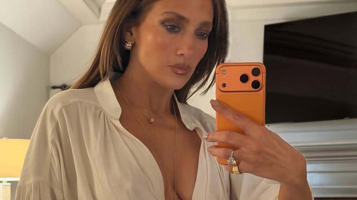 Jennifer Lopez Goes Braless and Shows Off Cleavage in a Jumpsuit