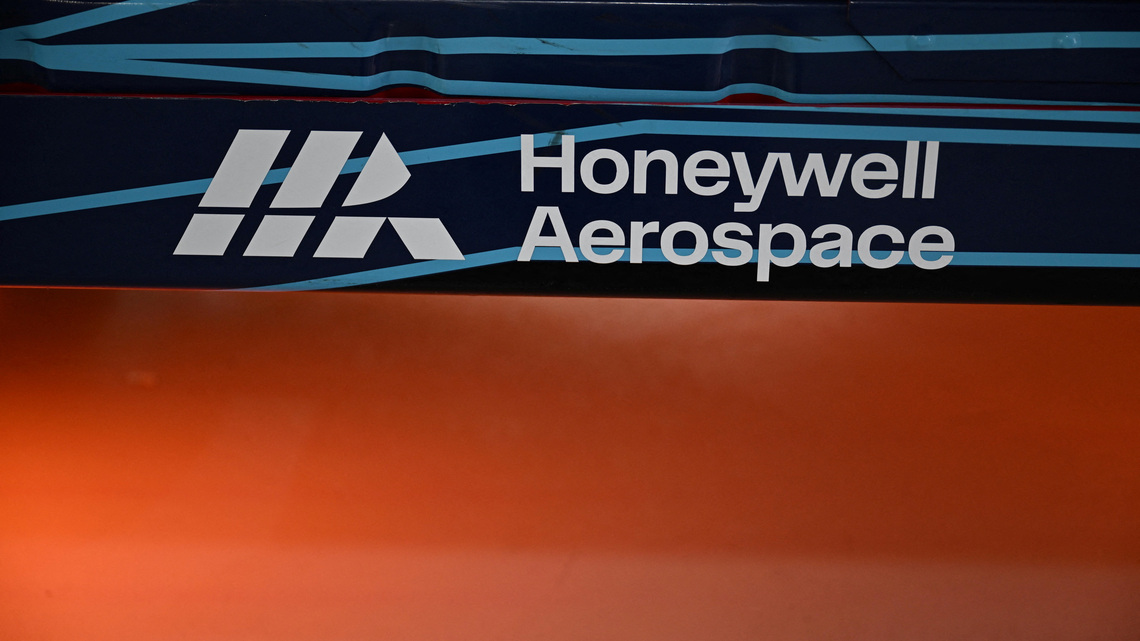 Honeywell Aerospace shares tank as forecast cut leaves it 'starting behind the curve' 