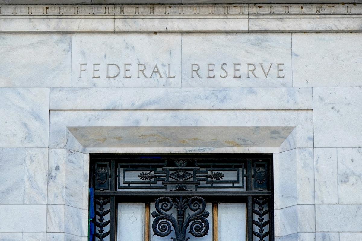 FILE PHOTO: The Federal Reserve Board building in Washington, D.C., U.S., November 14, 2025. REUTERS/Elizabeth Frantz/File Photo