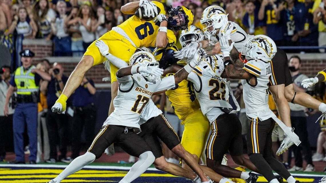 Michigan drops out of AP Top 25, LSU jumps into top 10 