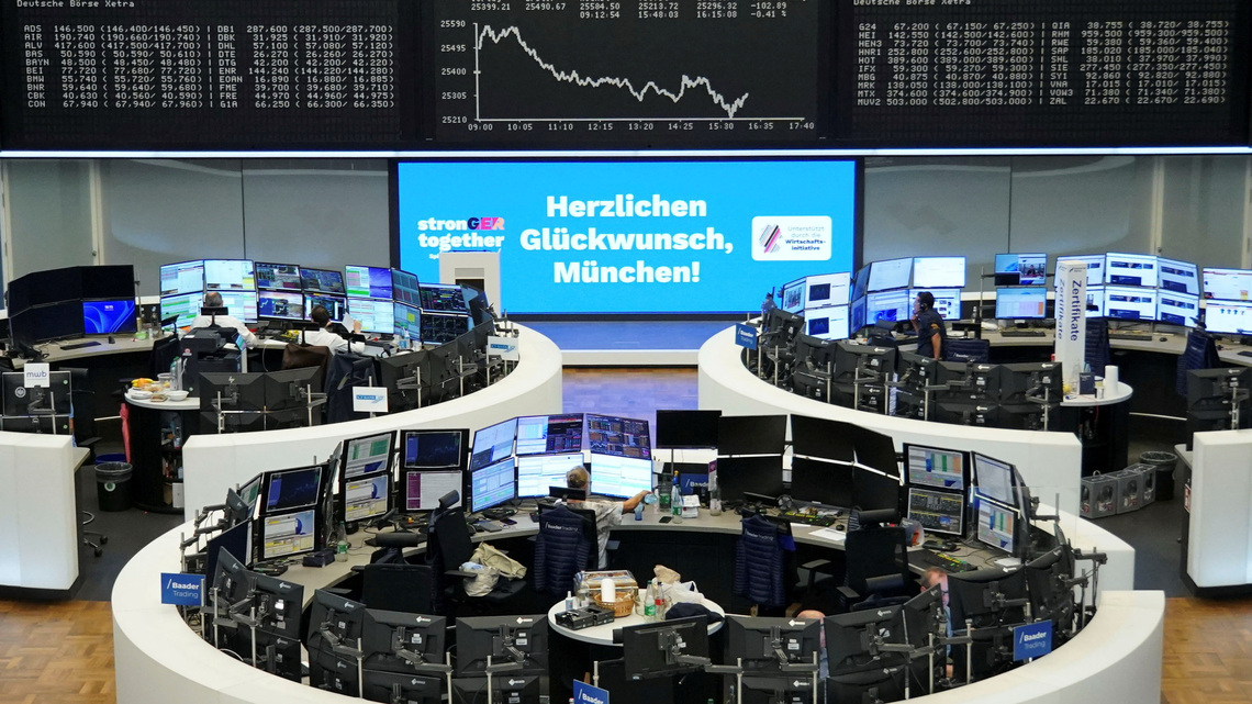 European stocks slip to three-month lows as global yields surge