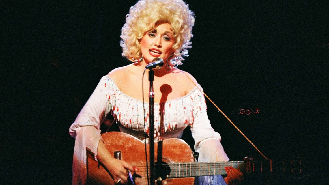 One Country Queen to Another: Reba McEntire's Farewell Words to Dolly Parton 