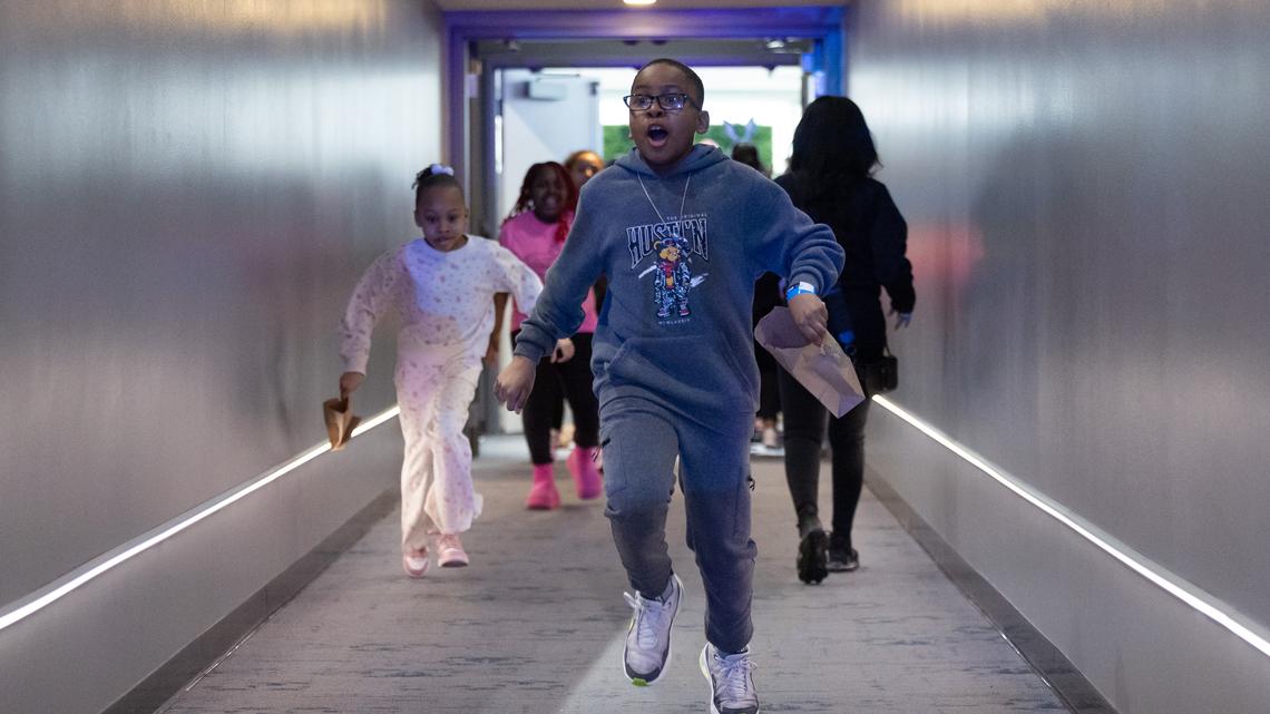 Hundreds of children attend Easter egg hunt at a South Side church 