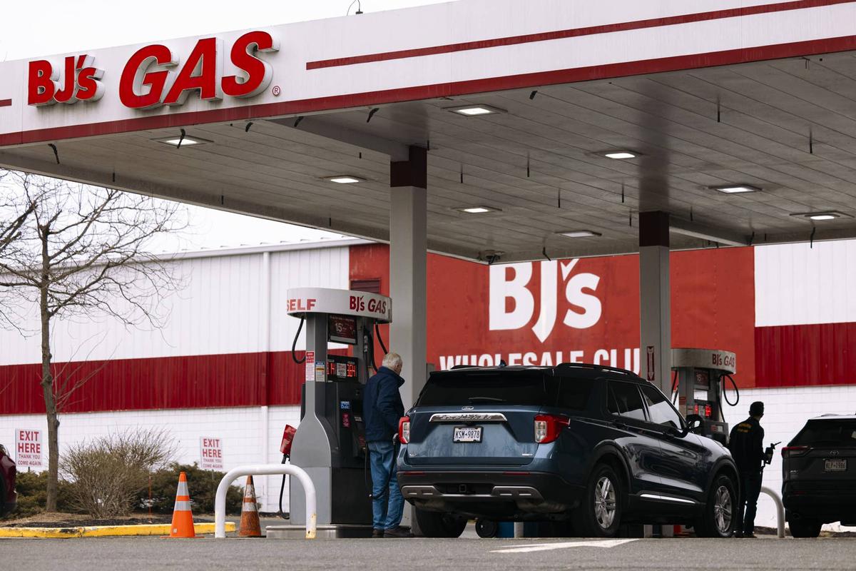  BJ's Wholesale plans to introduce higher-priced products in stores. 
