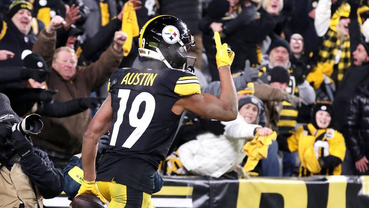  Jan 4, 2026; Pittsburgh, Pennsylvania, USA; Pittsburgh Steelers wide receiver Calvin Austin III (19) reacts after a touchdown against the Baltimore Ravens during the second half at Acrisure Stadium. Mandatory Credit: Charles LeClaire-Imagn Images | Charles LeClaire-Imagn Images 