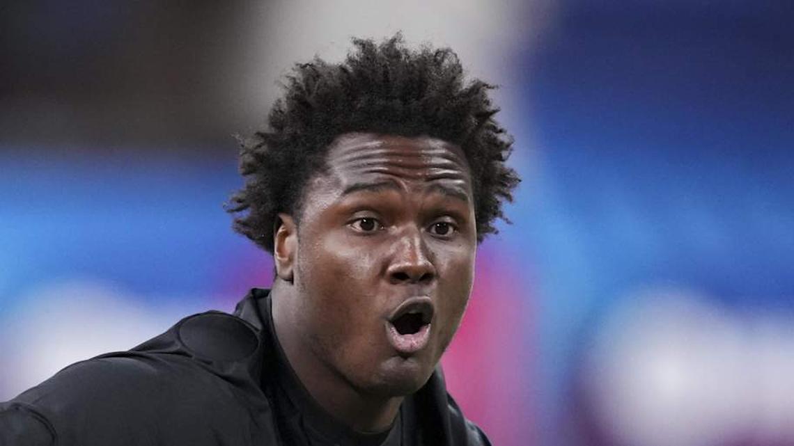  Feb 26, 2026; Indianapolis, IN, USA; Missouri defensive lineman Zion Young (DL63) during the NFL Scouting Combine at Lucas Oil Stadium. Mandatory Credit: Kirby Lee-Imagn Images | Kirby Lee-Imagn Images 
