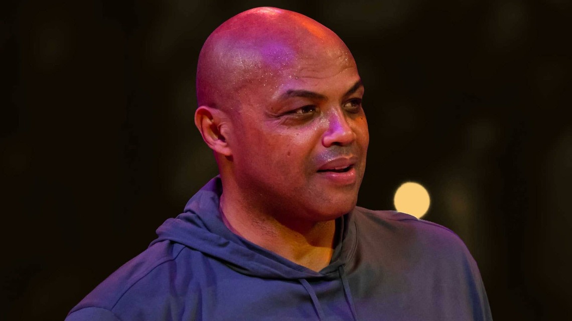 "$2000? You're going to be paying like $22,000" – Charles Barkley admits he didn't understand credit cards in college 