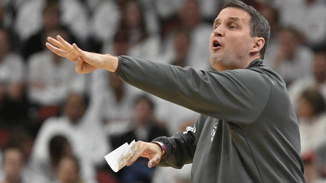 NC State trying to extend Notre Dame's 'season from hell' 