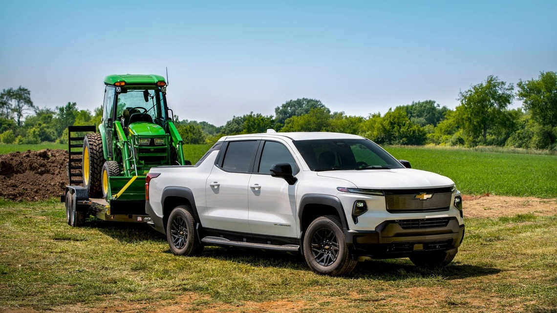A Fully Loaded 2027 Chevy Silverado EV Costs More Than a Hummer EV