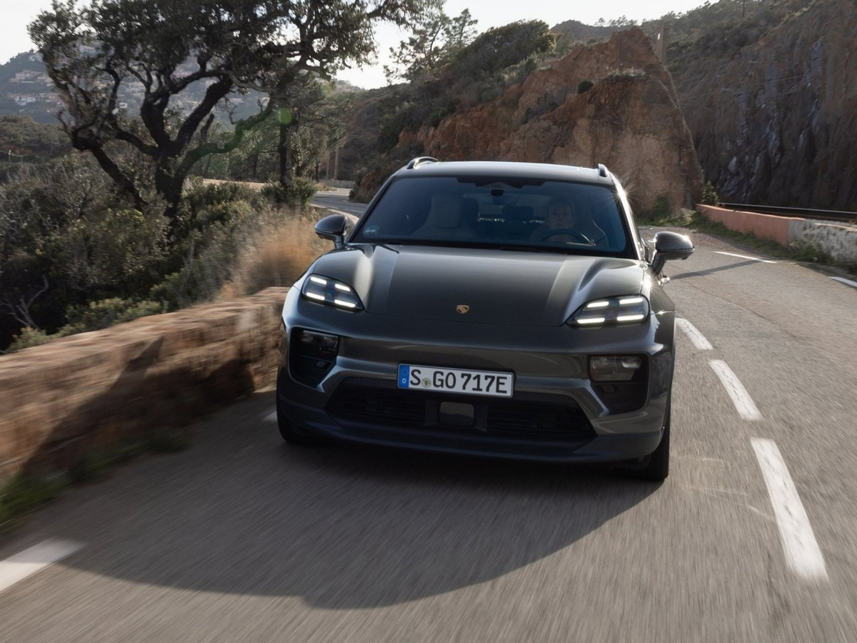  2026 Porsche Macan
