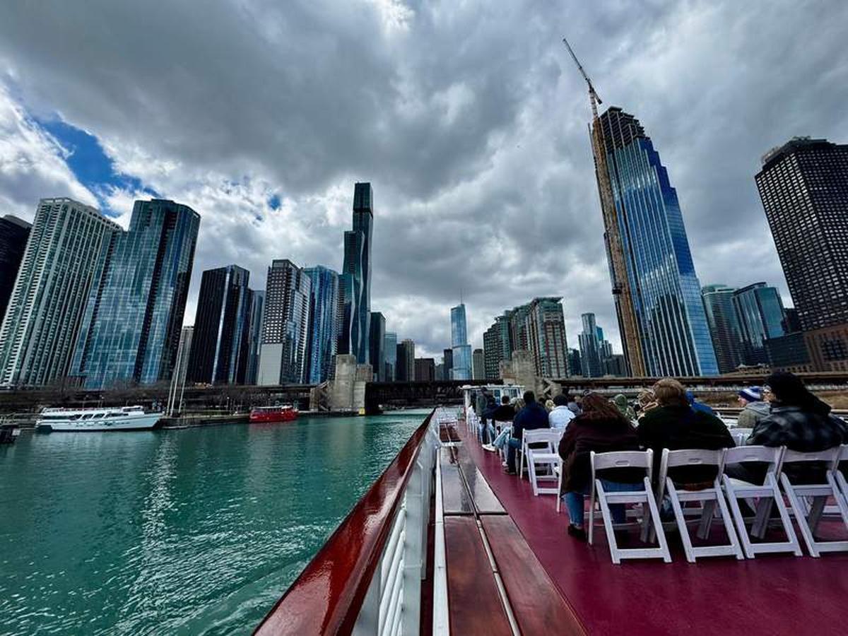  A Shoreline Sightseeing Architecture River Tour is a great CityPASS pick, offering a unique way to experience Chicago from the water while learning about its iconic skyline. Photo credit: Emily Molina 