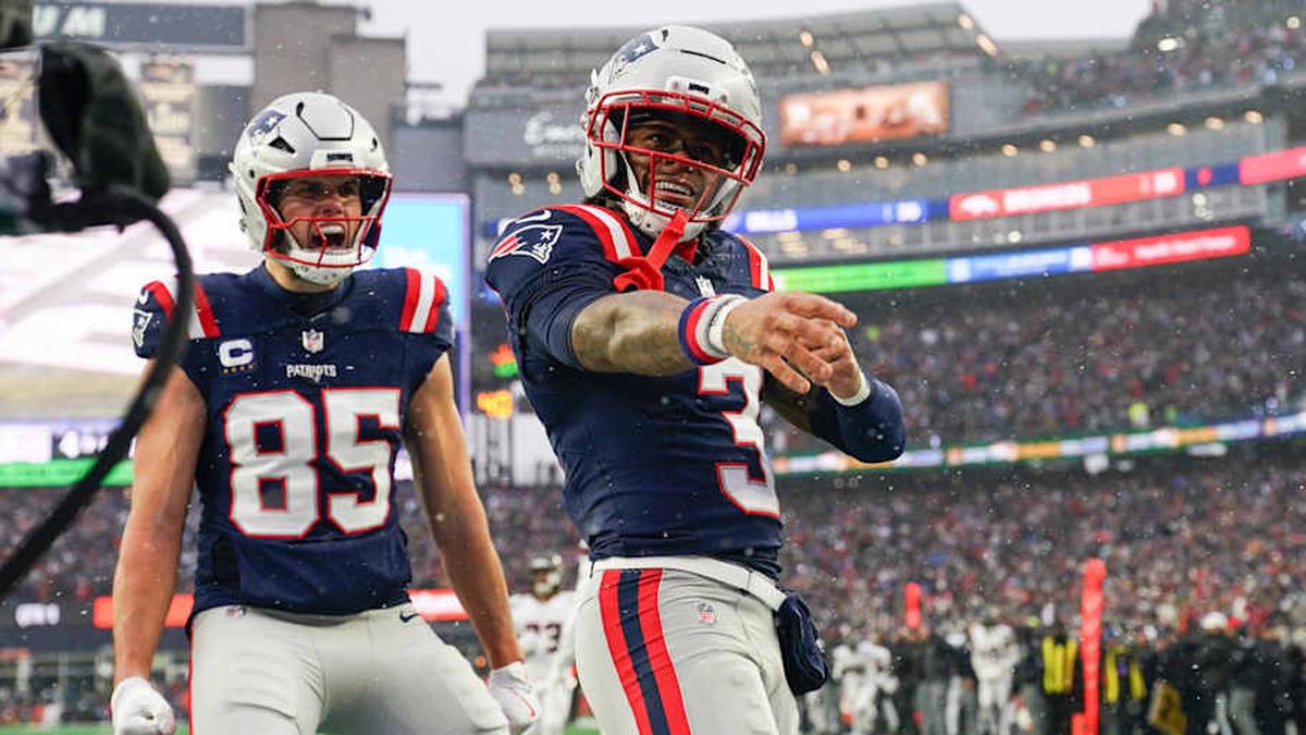  Jan 18, 2026; Foxborough, MA, USA; New England Patriots wide receiver DeMario Douglas (3) celebrates a touchdown in the first quarter in an AFC Divisional Round game against the Houston Texans at Gillette Stadium. Mandatory Credit: David Butler II-Imagn Images | David Butler II-Imagn Images 