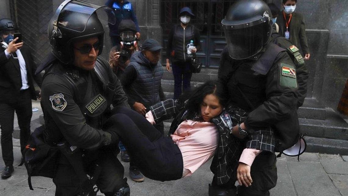 Bolivia rejects state of emergency amid protest violence