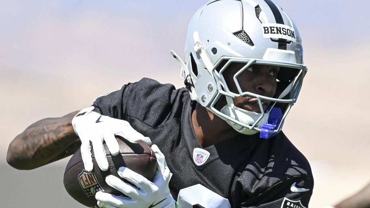  May 2, 2026; Henderson, NV, USA; Las Vegas Raiders wide receiver Malik Benson (19) runs through a drill during a Rookie Minicamp at Intermountain Health Performance Center. Mandatory Credit: Candice Ward-Imagn Images | Candice Ward-Imagn Images 