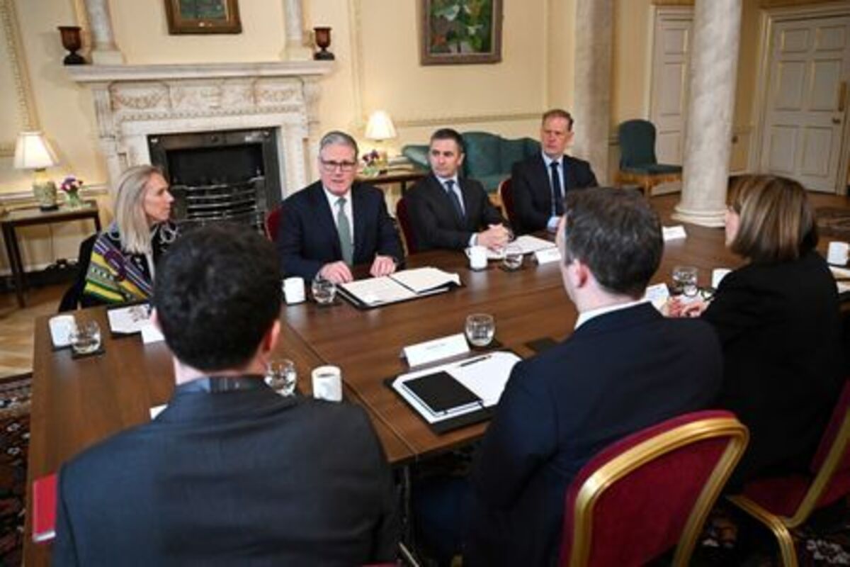 British Prime Minister Keir Starmer hosts social media industry leaders to discuss child safety online on April 16, 2026 in London, England. Leon Neal/Pool via REUTERS