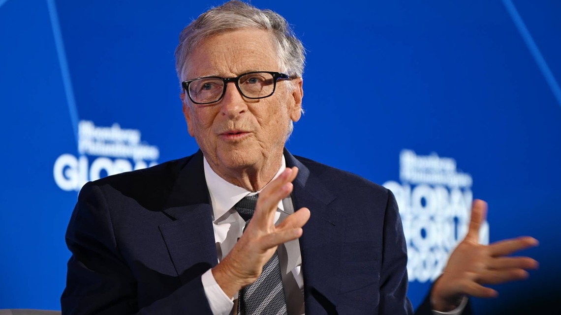 Bill Gates' foundation holds $6.8 billion Caterpillar stake as Michael Burry bets against stock 
