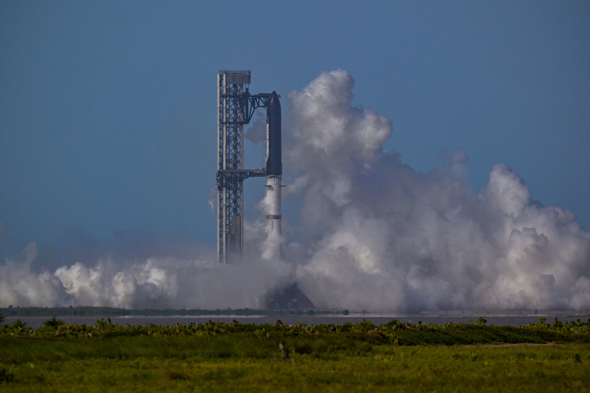 The SpaceX Starship and Super Heavy v3 Booster auto-aborts at ignition before its 13th test flight from the SpaceX launch complex in Starbase, Texas, U.S., July 16, 2026. REUTERS/Steve Nesius