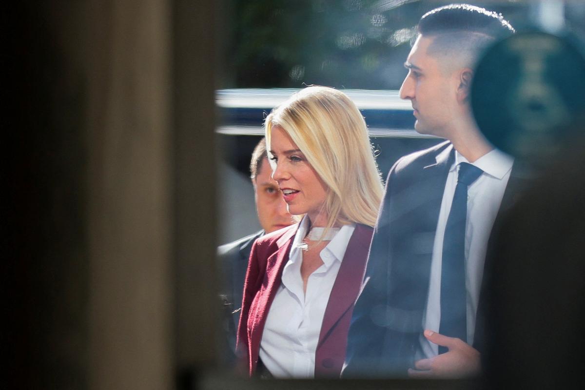 Former U.S. Attorney General Pam Bondi arrives for a House Oversight and Government Reform Committee interview as part of the committee's ongoing probe into the Justice Department's handling of the Jeffrey Epstein files, on Capitol Hill in Washington, D.C., U.S., May 29, 2026. REUTERS/Kylie Cooper