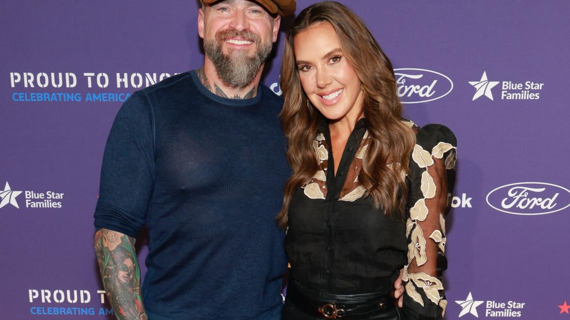 Zac Brown Marries Kendra Scott During Family Vacation in Greece 