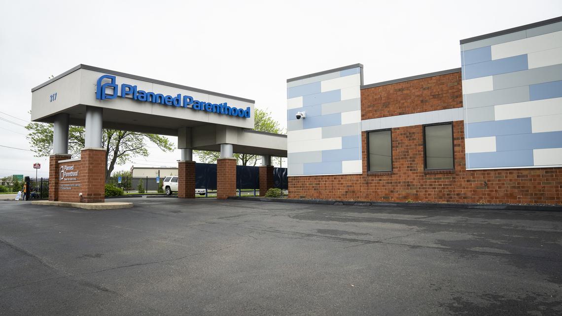 Nearly 1 in 4 people seeking abortions out of state chose Illinois. Here's why 