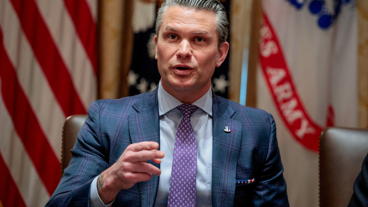 FILE PHOTO: U.S. Defense Secretary Pete Hegseth speaks during a cabinet meeting in the Cabinet Room at the White House, in Washington, D.C., U.S., May 27, 2026. REUTERS/Evan Vucci/File Photo