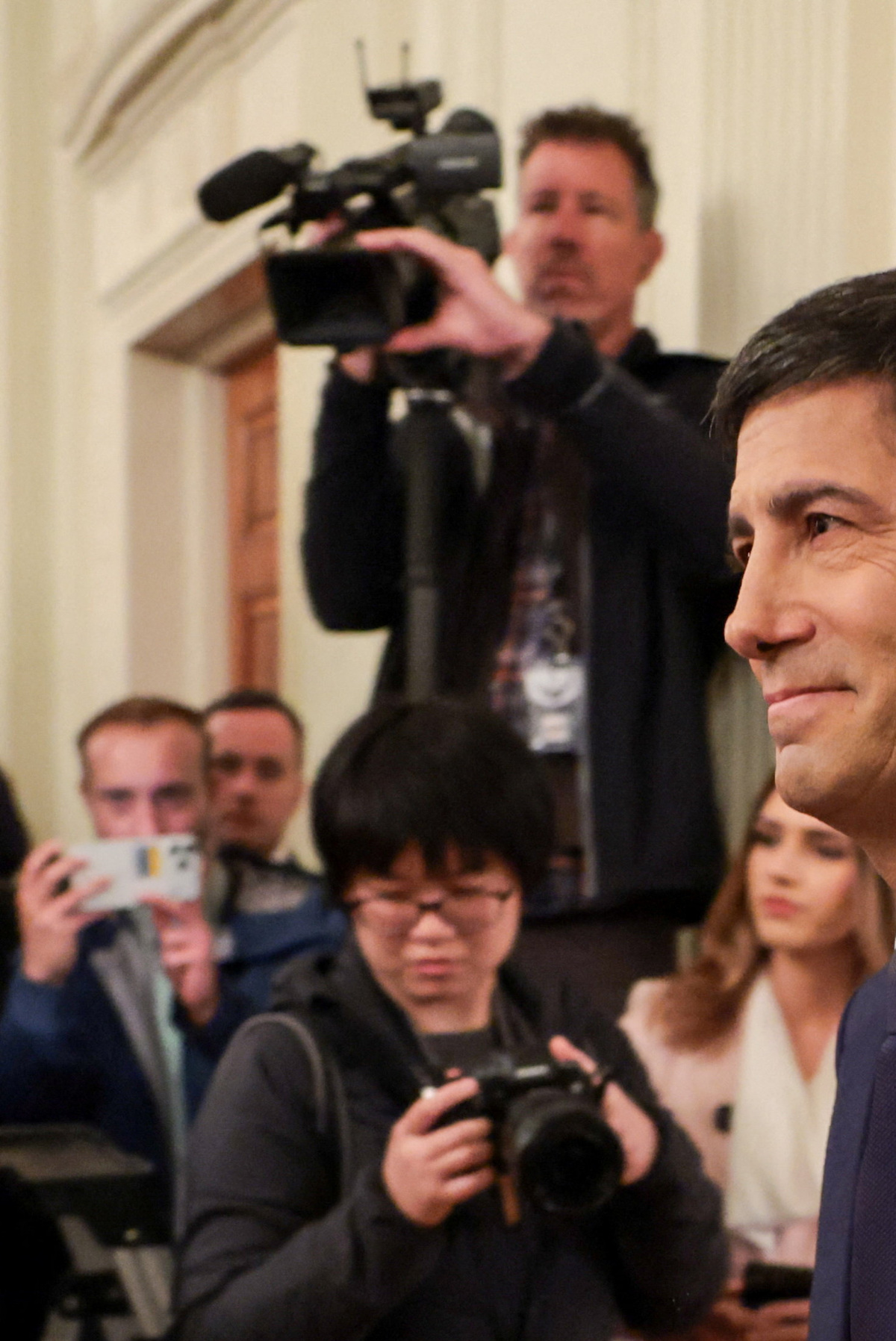 Incoming Federal Reserve Chair Kevin Warsh arrives for his swearing-in ceremony at the White House in Washington, D.C., U.S., May 22, 2026. REUTERS/Jonathan Ernst