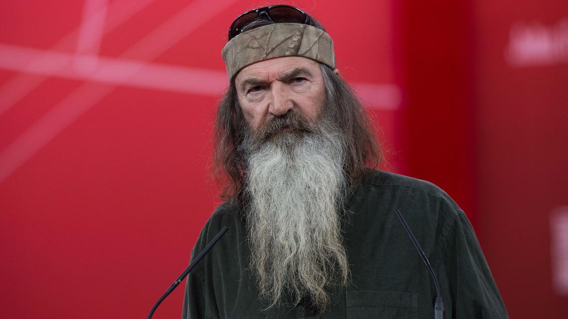 ‘Duck Dynasty’ Star Phil Robertson Dies at 79 Just 5 Months After Revealing Alzheimer’s Diagnosis