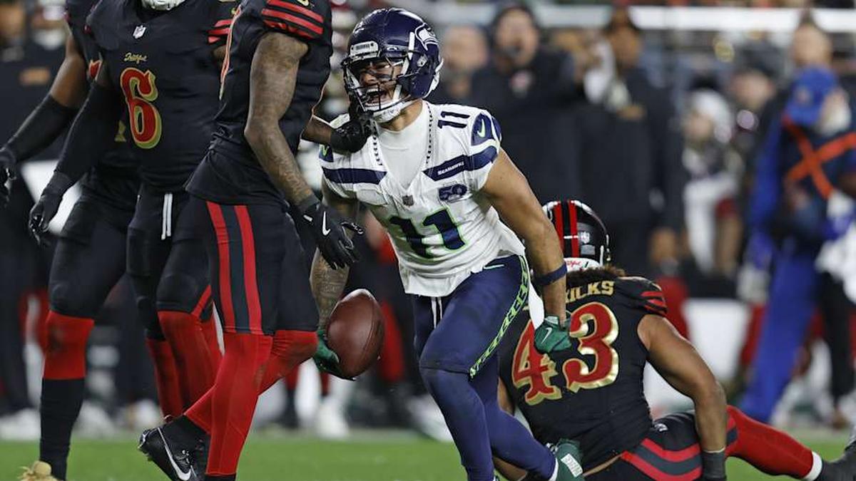  Jan 3, 2026; Santa Clara, California, USA; Seattle Seahawks wide receiver Jaxon Smith-Njigba (11) reacts after a catch against the San Francisco 49ers during the second half at Levi's Stadium. Mandatory Credit: Sergio Estrada-Imagn Images | Sergio Estrada-Imagn Images 