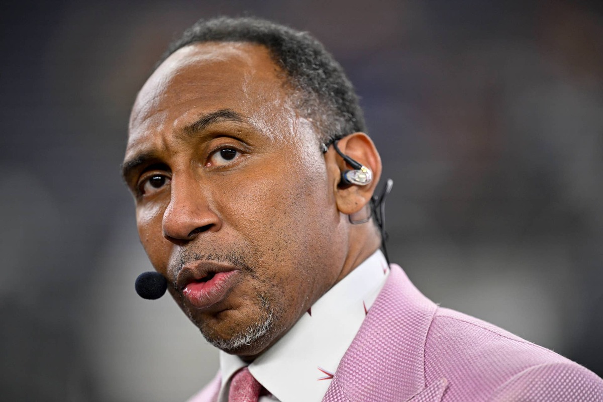  Nov 3, 2025; Arlington, Texas, USA; ESPN commentator Stephen A. Smith looks on before the game between the Dallas Cowboys and the Arizona Cardinals at AT&T Stadium. Mandatory Credit: Jerome Miron-Imagn Images 