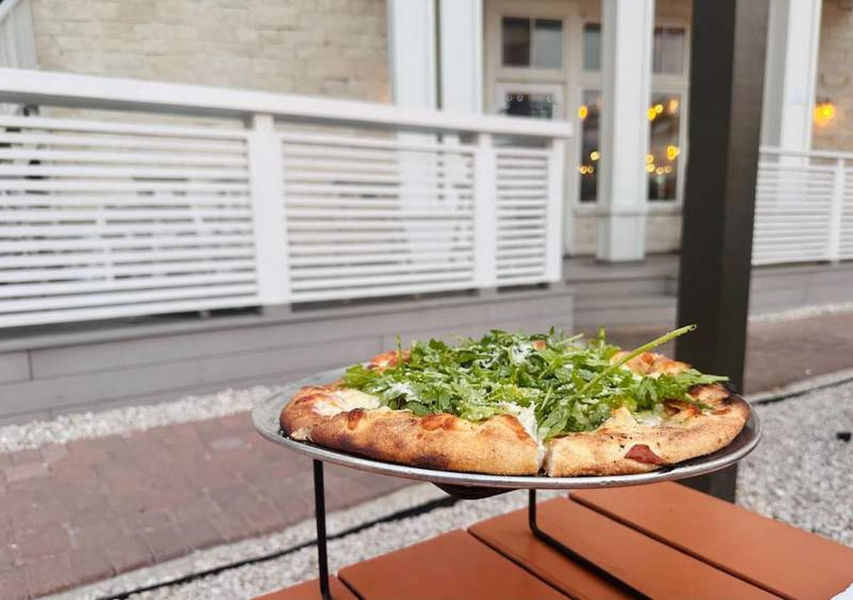  This was one of our favorite meals! The pizza was amazing at Dylan’s Pizzeria. Photo credit: Breeze Leonard 