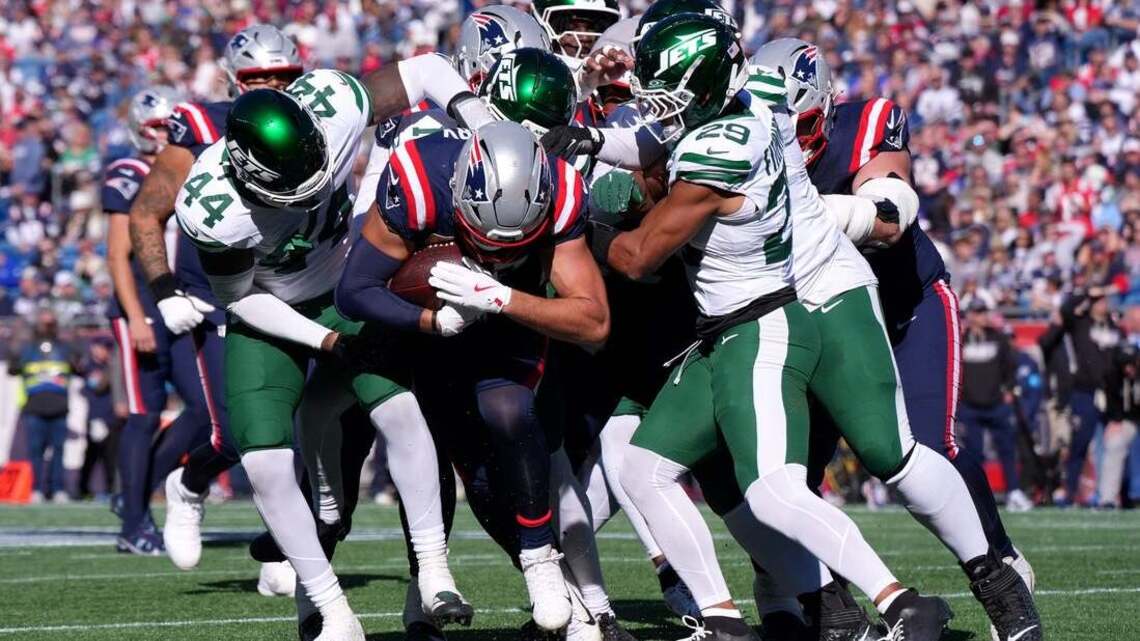 Drake Maye throws 3 TD passes to get Patriots past Jets 26-19 