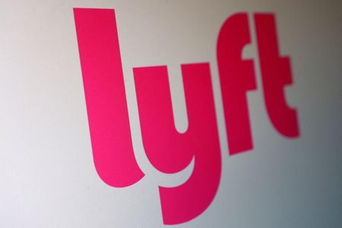 Lyft logo is seen in this illustration taken May 13, 2026. REUTERS/Dado Ruvic/Illustration