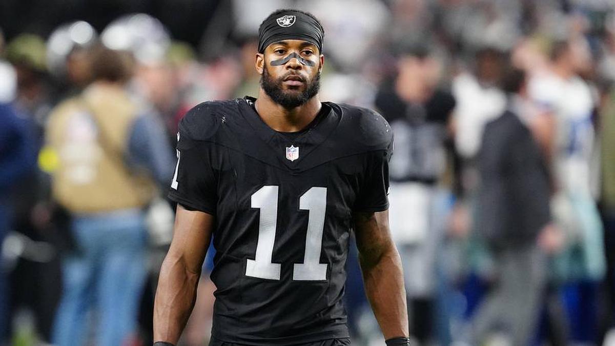  Nov 17, 2025; Paradise, Nevada, USA; Las Vegas Raiders safety Jeremy Chinn (11) reacts after the game against the Dallas Cowboys at Allegiant Stadium. Mandatory Credit: Stephen R. Sylvanie-Imagn Images | Stephen R. Sylvanie-Imagn Images 