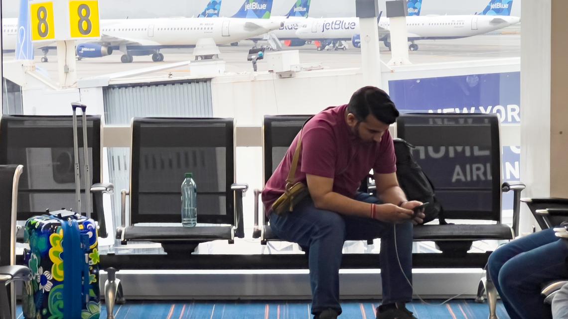 For struggling JetBlue, Spirit's demise may offer an opportunity