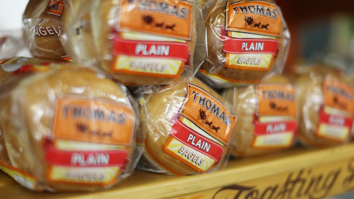 Thomas' Brings Back Pumpkin Spice and Maple Flavors for Fall 