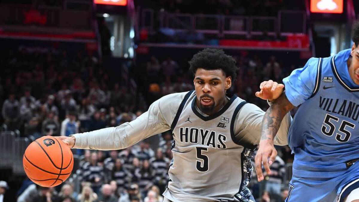  Feb 7, 2026; Washington, District of Columbia, USA; Georgetown Hoyas guard KJ Lewis (5) is found by Villanova Wildcats guard Acaden Lewis (55) during the second half at Capital One Arena. Mandatory Credit: Brad Mills-Imagn Images | Brad Mills-Imagn Images 