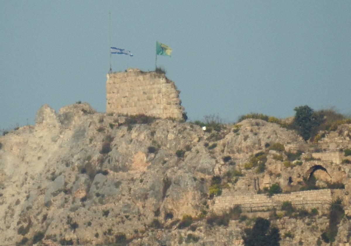 An Israeli flag is raised on Beaufort Castle, as seen from Marjayoun, southern Lebanon, May 31, 2026. REUTERS/Stringer