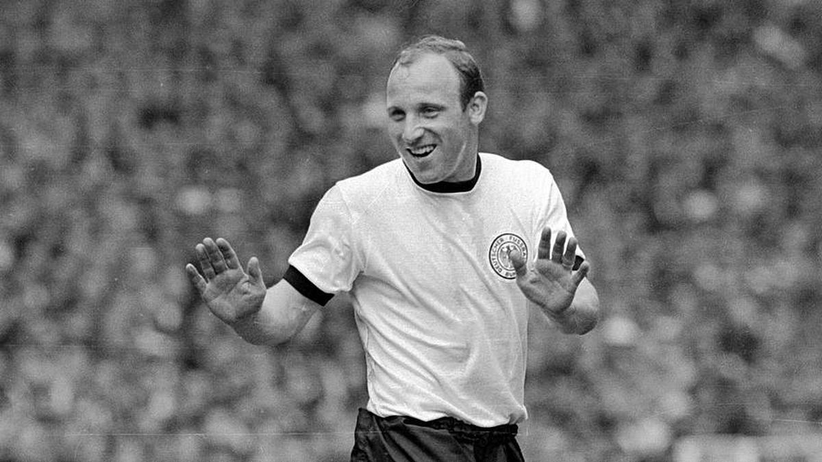  Uwe Seeler was a prolific scorer. | IMAGO/Sven Simon 