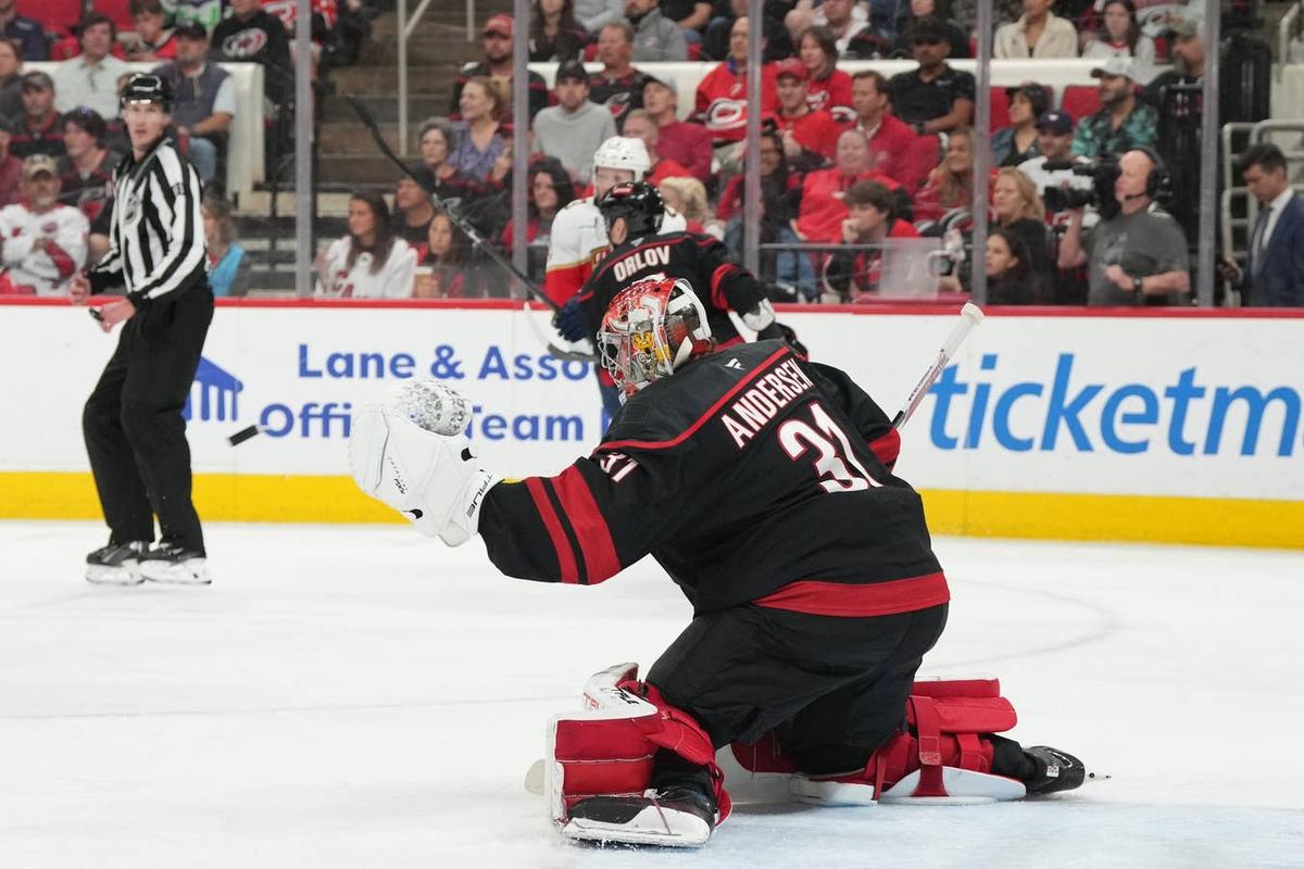  Carolina Hurricanes goaltender Frederik Andersen (31). James Guillory-Imagn Images 