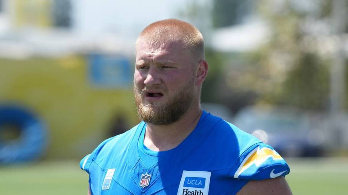 Chargers' Tyler Biadasz Suffers Injury, Carted Off During Joint Practice With 49ers