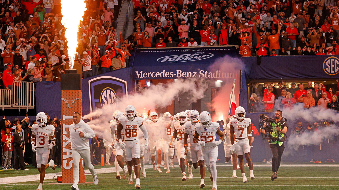 Texas coach Sarkisian embraces Cotton Bowl tradition ahead of showdown with Oklahoma