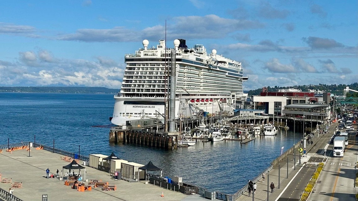 Rare Customs Debacle Leaves Norwegian Cruisers Stuck on Pier 